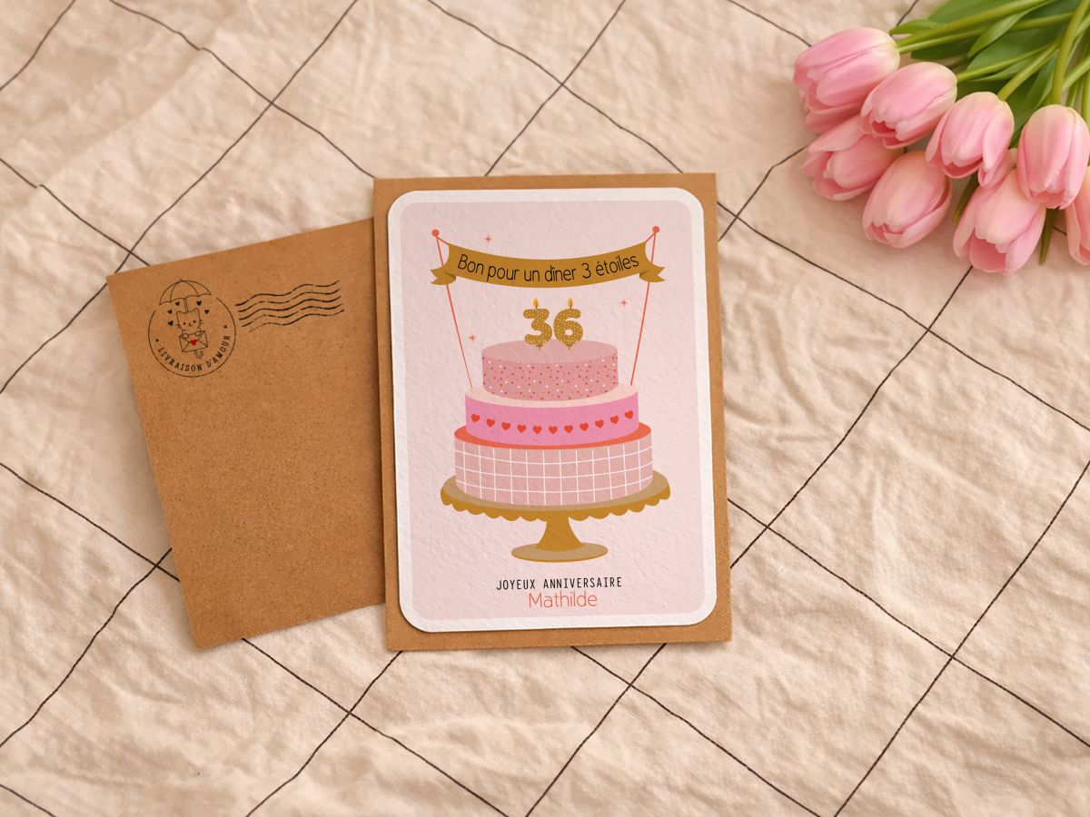 Gâteau d'anniversaire rose