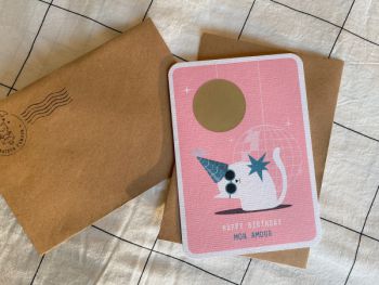 Chat anniversaire boule à facette rose