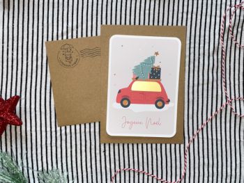 Voiture rouge de Noël